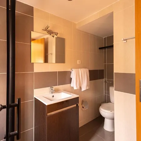 Casa Amarela - Serra Da Estrela Portugal * Verdelhos