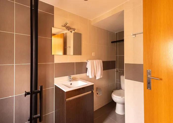 Casa Amarela - Serra Da Estrela Portugal * Verdelhos